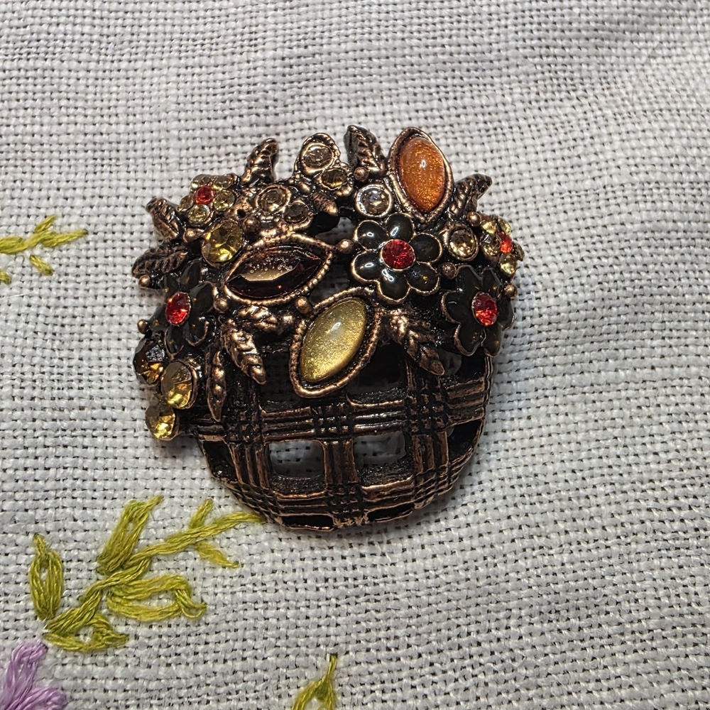 Vintage Floral Basket With Multicolored Rhinestones - Picture 1 of 4